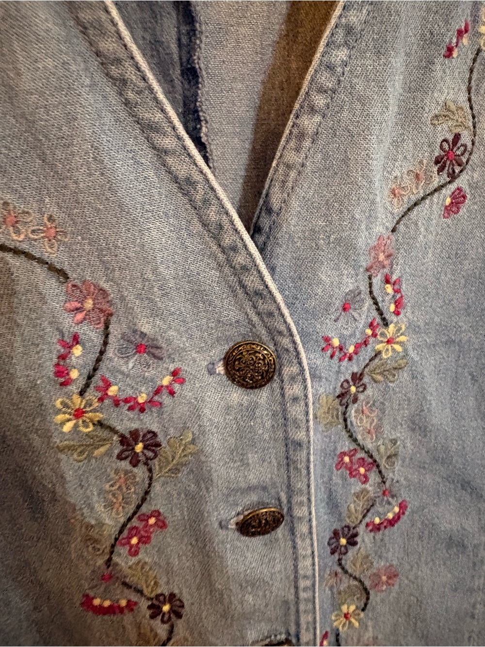 Northern Treasures Floral Embroidered Denim Vest Women’s M - Picture 3 of 7